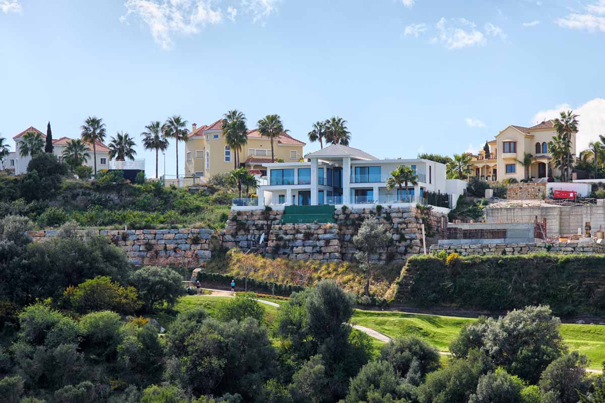 Qlistings - 4 Bedroom Villa For Sale In Benahavis Thumbnail