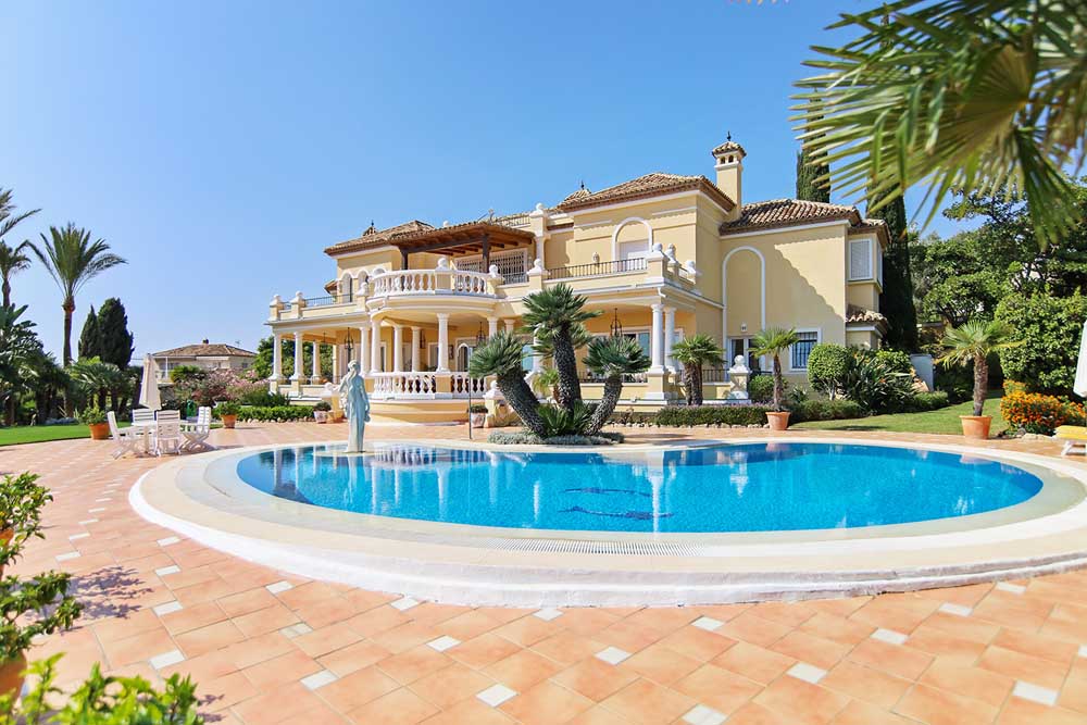 Villa in Benahavis