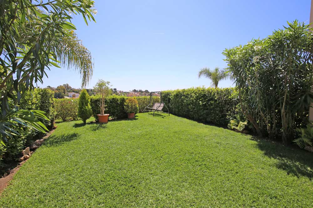 Qlistings 3 Bedroom Townhouse For Sale In Estepona image 6