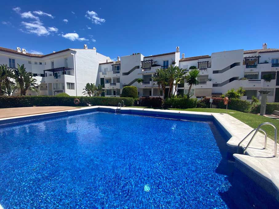 Qlistings - 2 Bedroom Apartment For Sale In Estepona Property Image