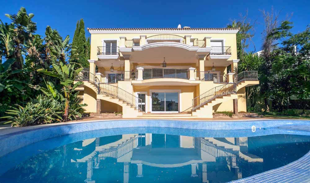 Qlistings - 8 Bedroom Villa For Sale In Benahavis Property Image