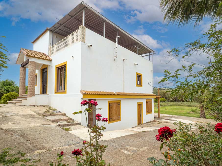 Qlistings - Fully managed resort property Property Thumbnail