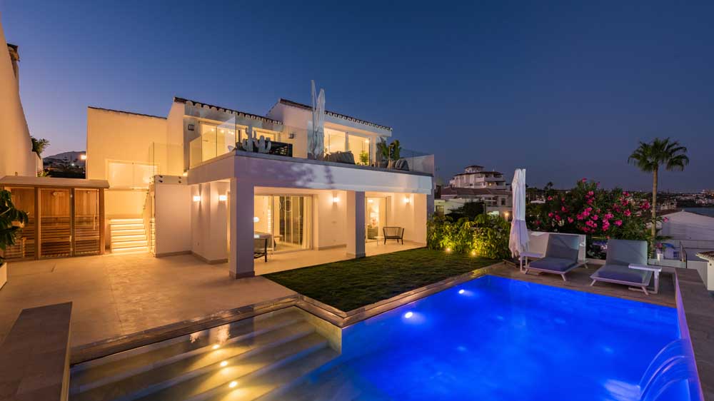 Qlistings - 4 Bedroom Villa For Sale In Estepona Property Image