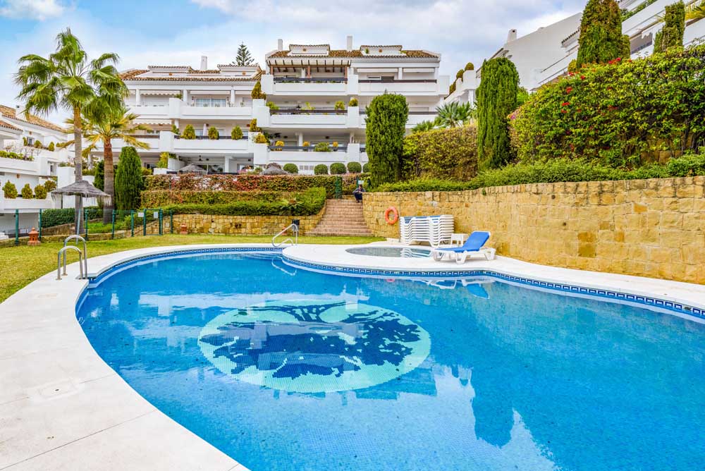Perfectly located one bedroom penthouse in Nueva Andalucia