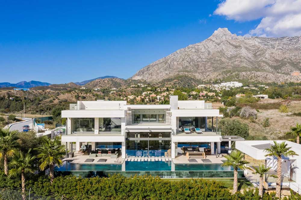 Spectacular modern villa on the Golden Mile, Marbella