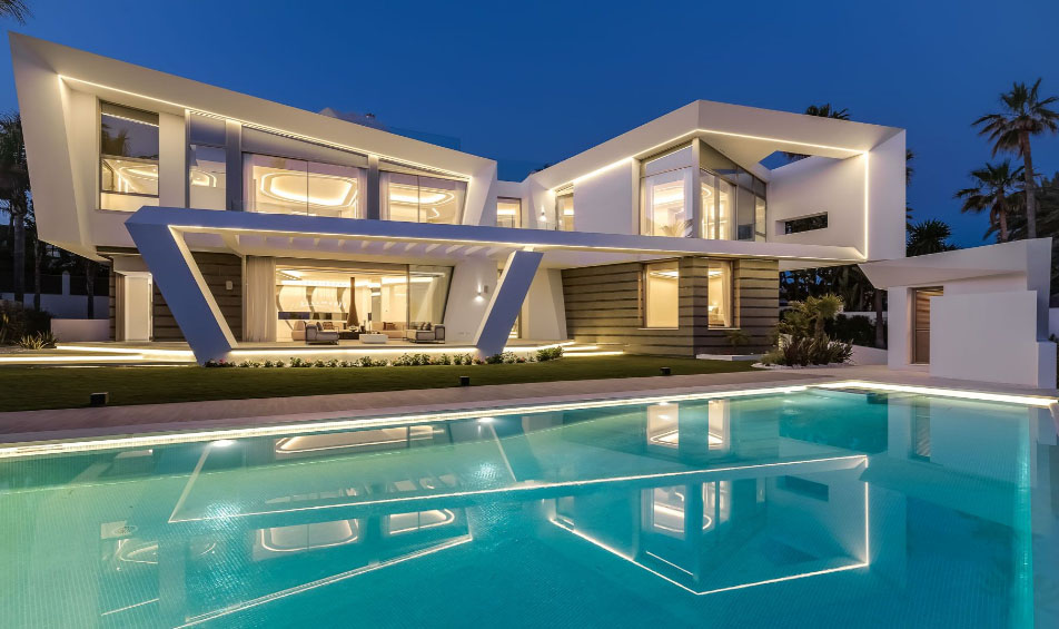 Breath-taking villa in Los Monteros Beach