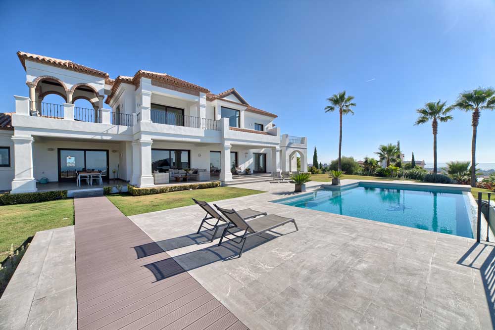 Top quality villa in Los Flamingos Golf, Benahavis