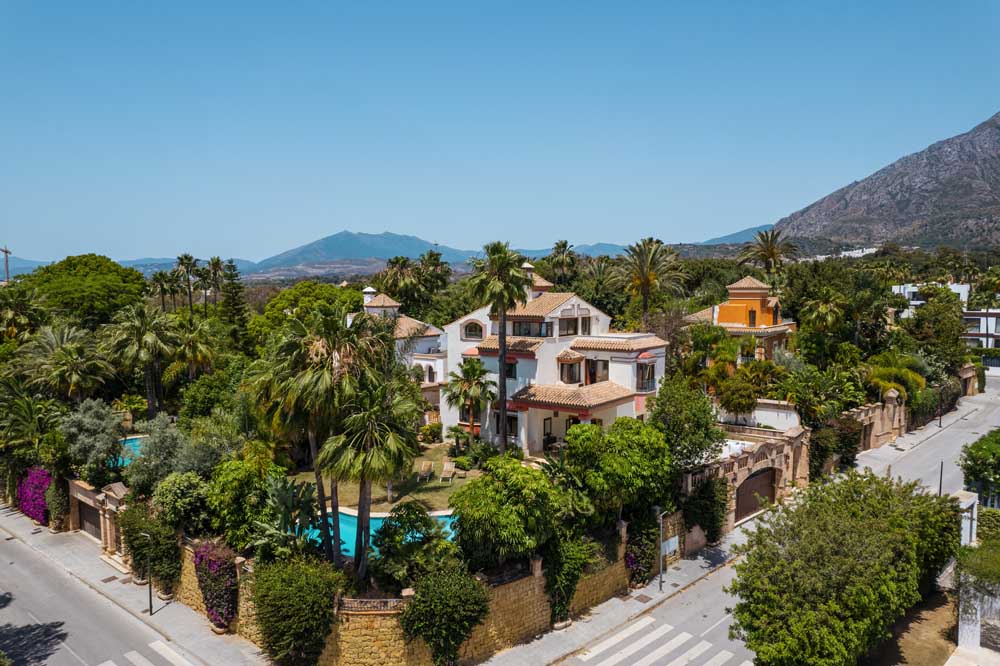 Magnificent villa in Altos de Puente Romano, Marbella