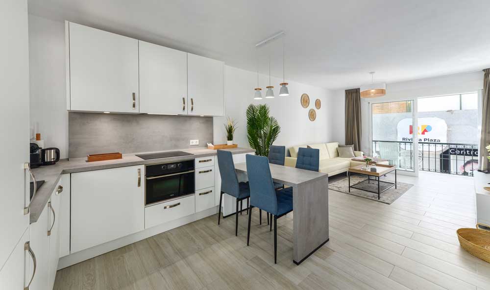 Newly renovated top floor apartment in Riviera del Sol