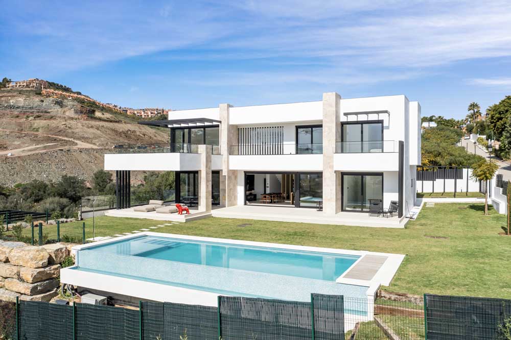 New villa in La Alqueria, Benahavis
