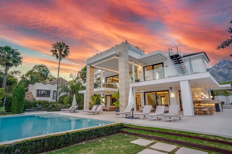 Fabulous new six bedroom villa in Marbella