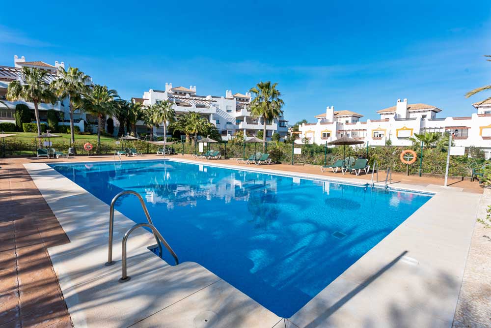 Nice penthouse in Selwo, New Golden Mile, Estepona